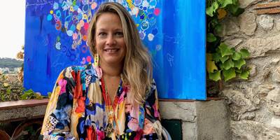 L'artiste peintre Caroline Faindt entame sa quatrième résidence à Antibes