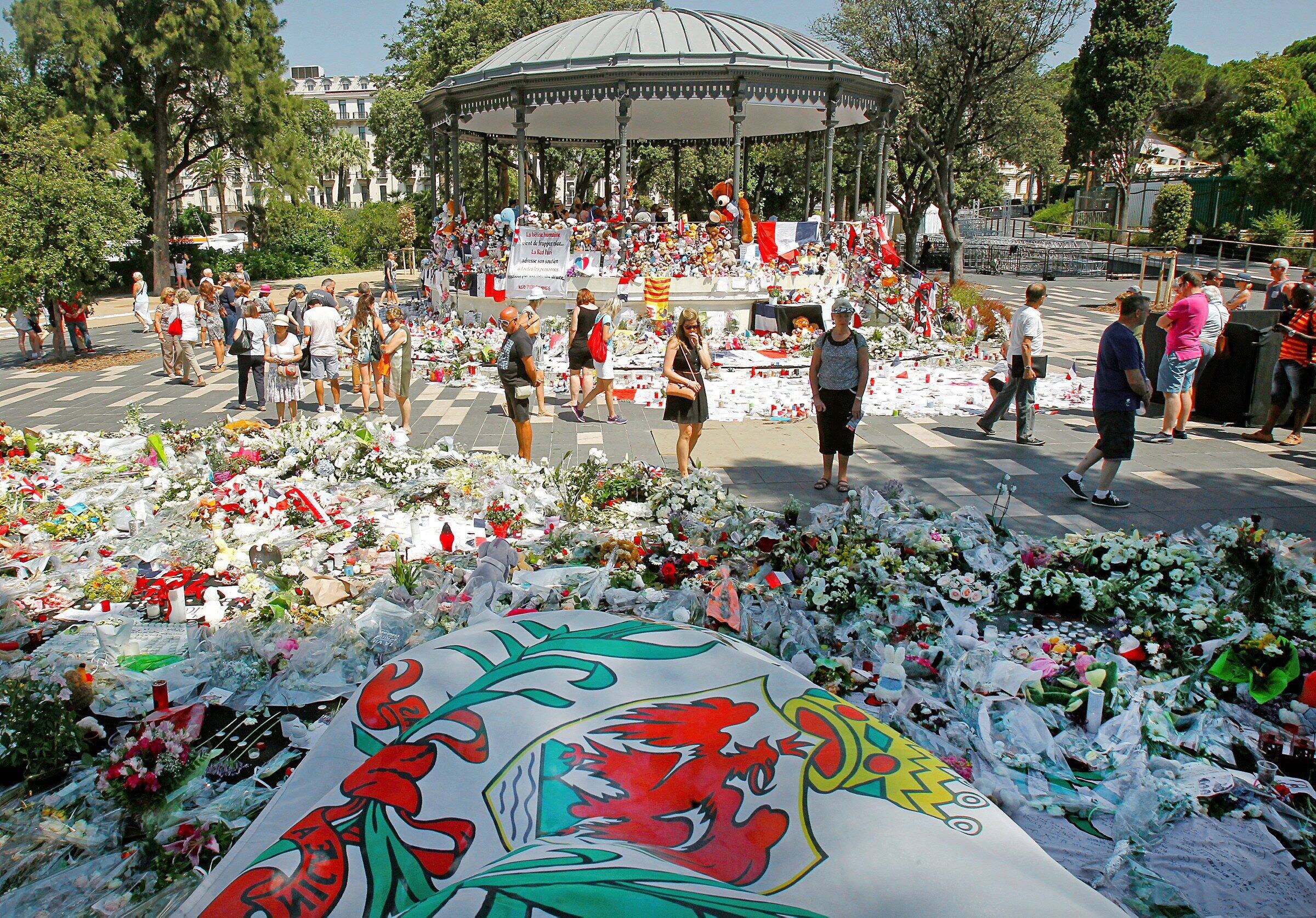 Messages haineux contre les victimes du 14-Juillet: le procureur de Nice ouvre une enquête