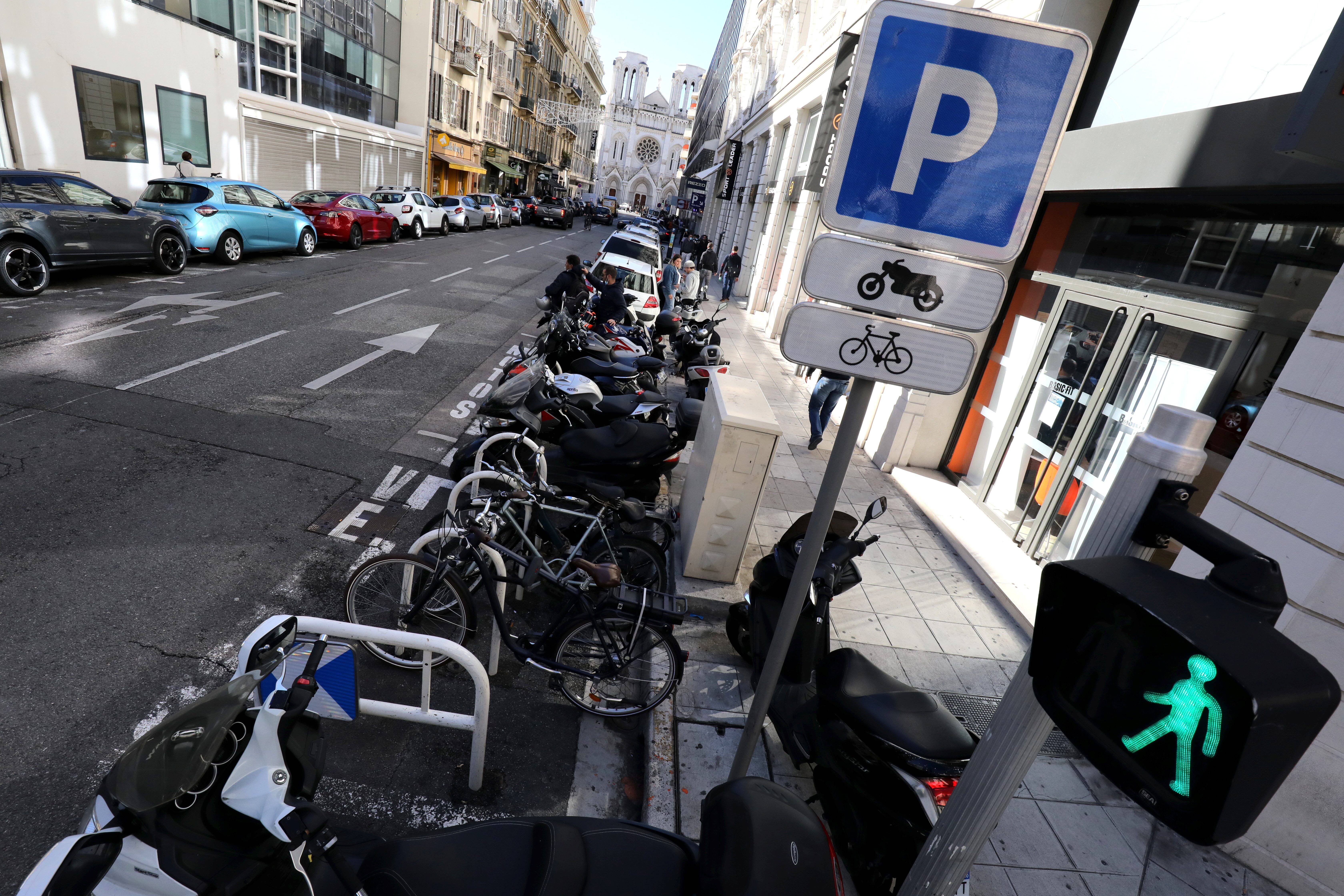 Stationnement payant pour les deux roues, circulation en zone à faibles émissions: y a-t-il du changement à Nice pour la rentrée ?