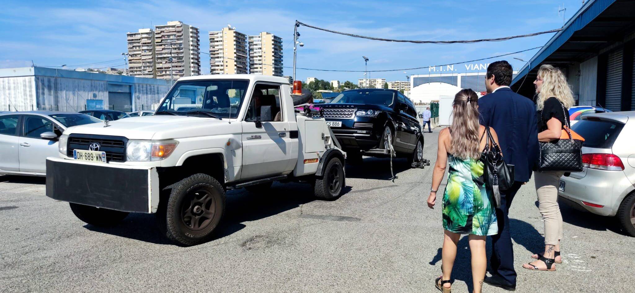 Contre le phénomène des "voitures ventouses", Nice met en place un service pour "abandonner" gratuitement son véhicule