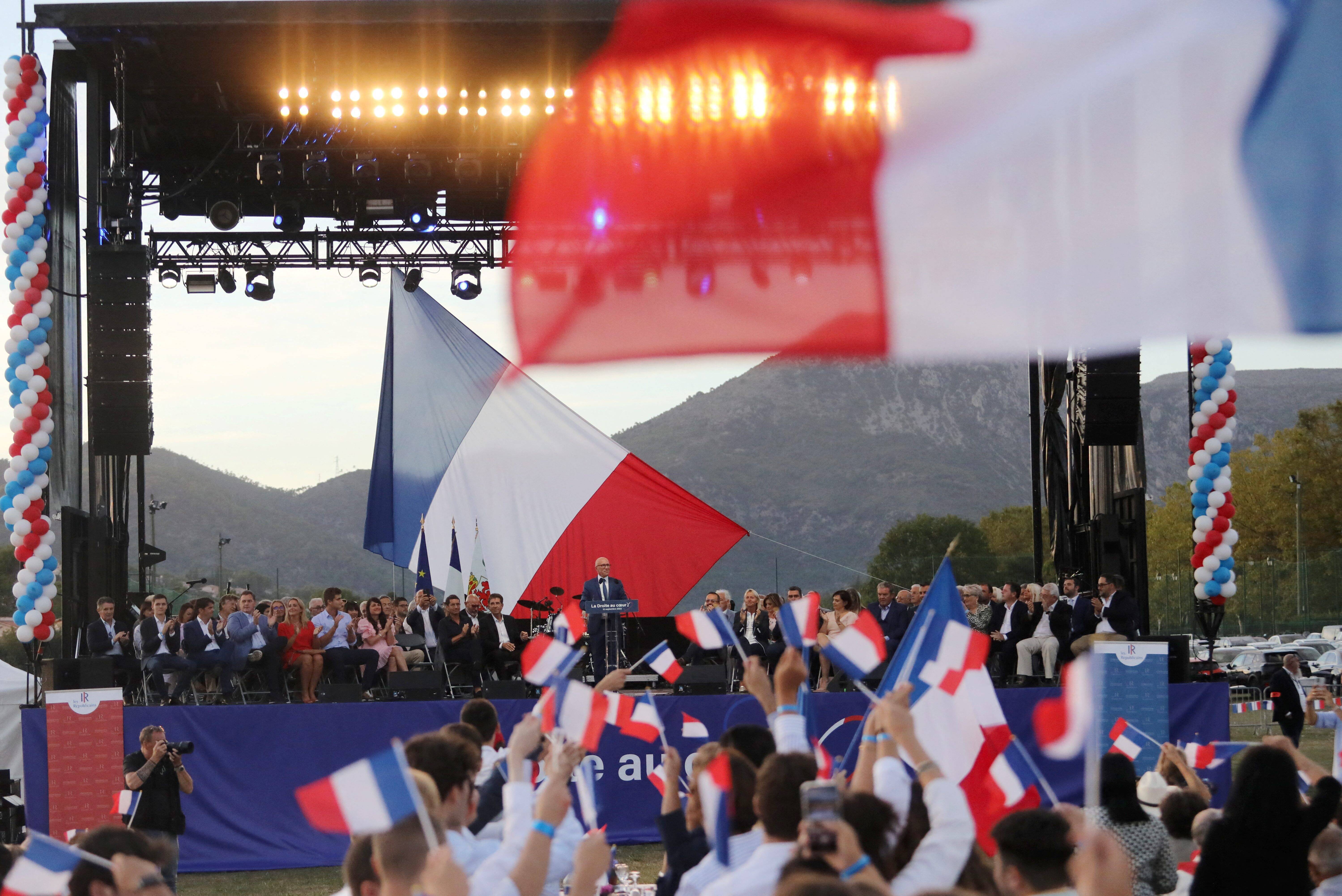 "Notre famille a trop souvent connu la défaite": Eric Ciotti fait sa rentrée politique à Levens