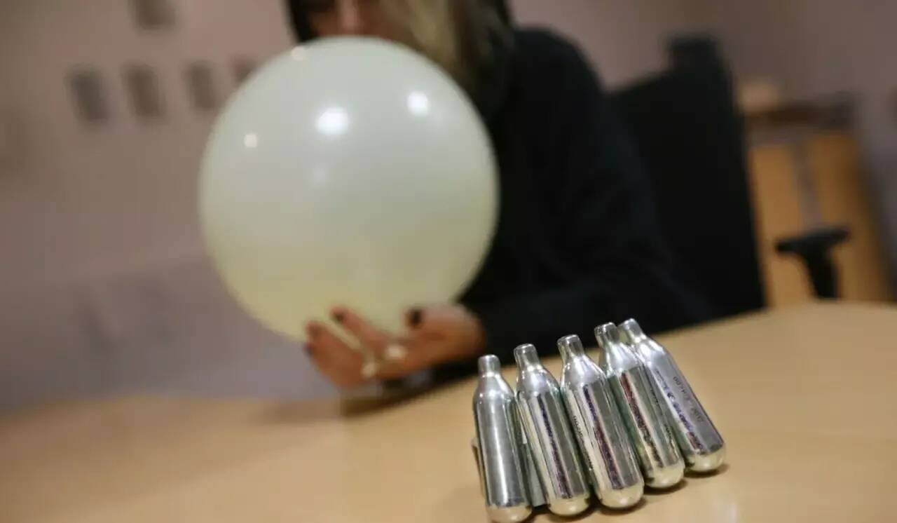 Le chauffard qui a tué le pompier sur la Prom' à Nice avait pris du protoxyde d'azote... Ce qu'il faut savoir sur ce produit qui inquiète