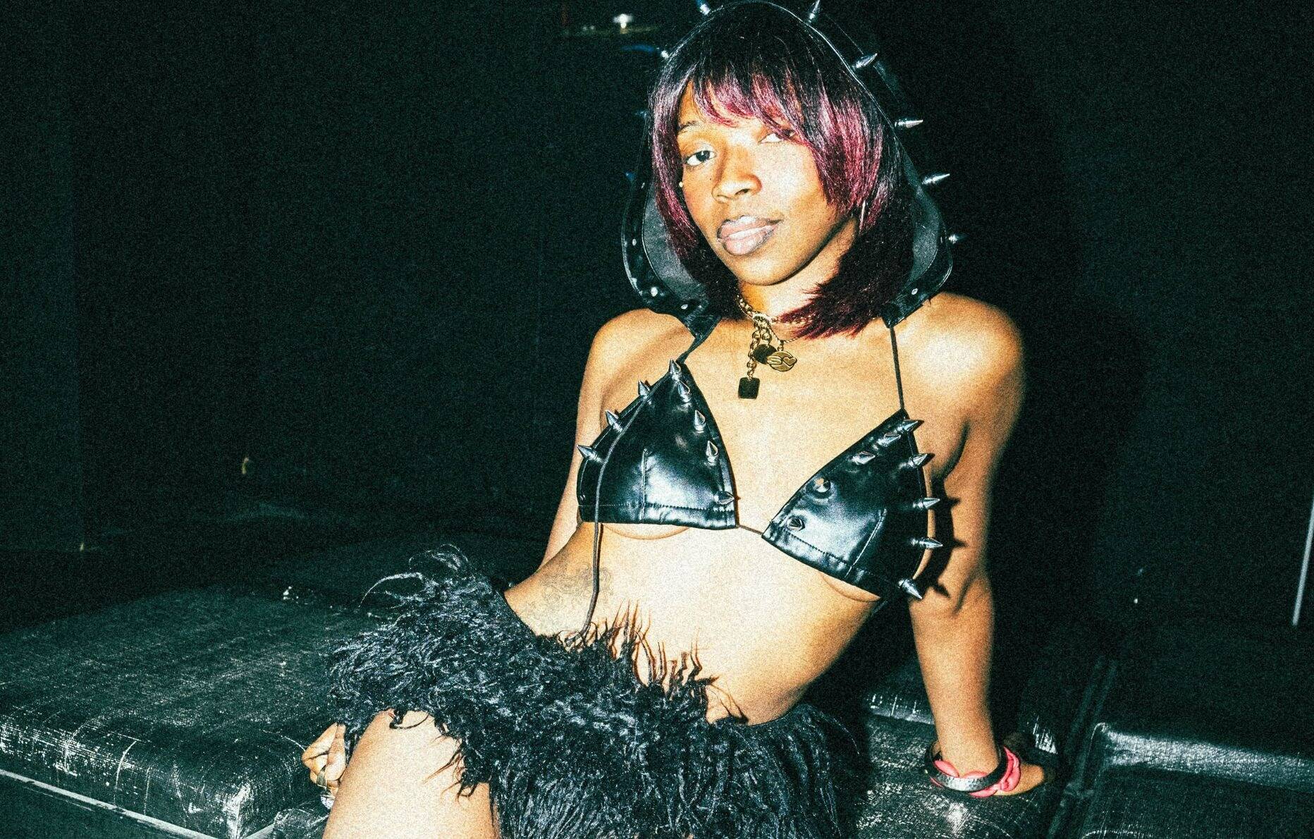 BBL, politique, hyperféminité... Qui est Theodora, tête d'affiche des prochaines Nuits Carrées?