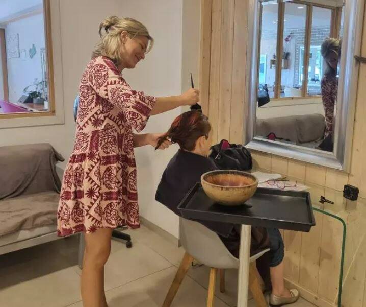 À Mouans-Sartoux, elle propose des soins bien-être et naturels dans son nouveau salon de coiffure