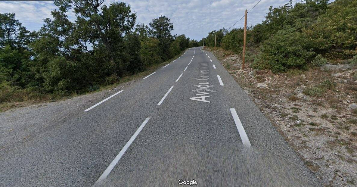 Il fait un malaise au volant et vire dans le fossé, un conducteur décède sur la route Napoléon