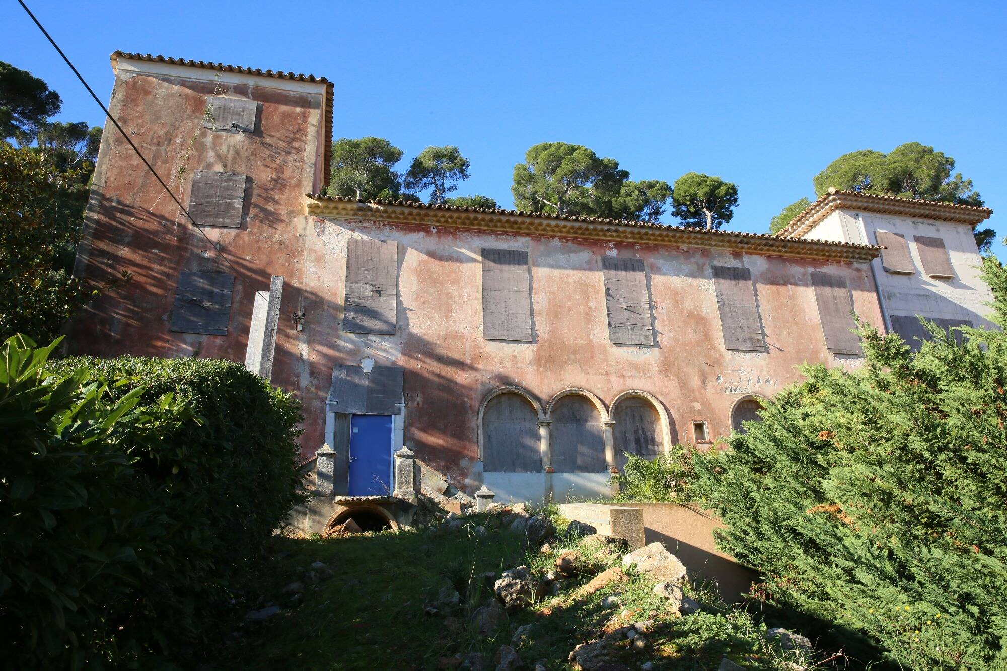 Abandonnée depuis des décennies, on sait ce que va devenir la ferme de May à Saint-Jean-Cap-Ferrat