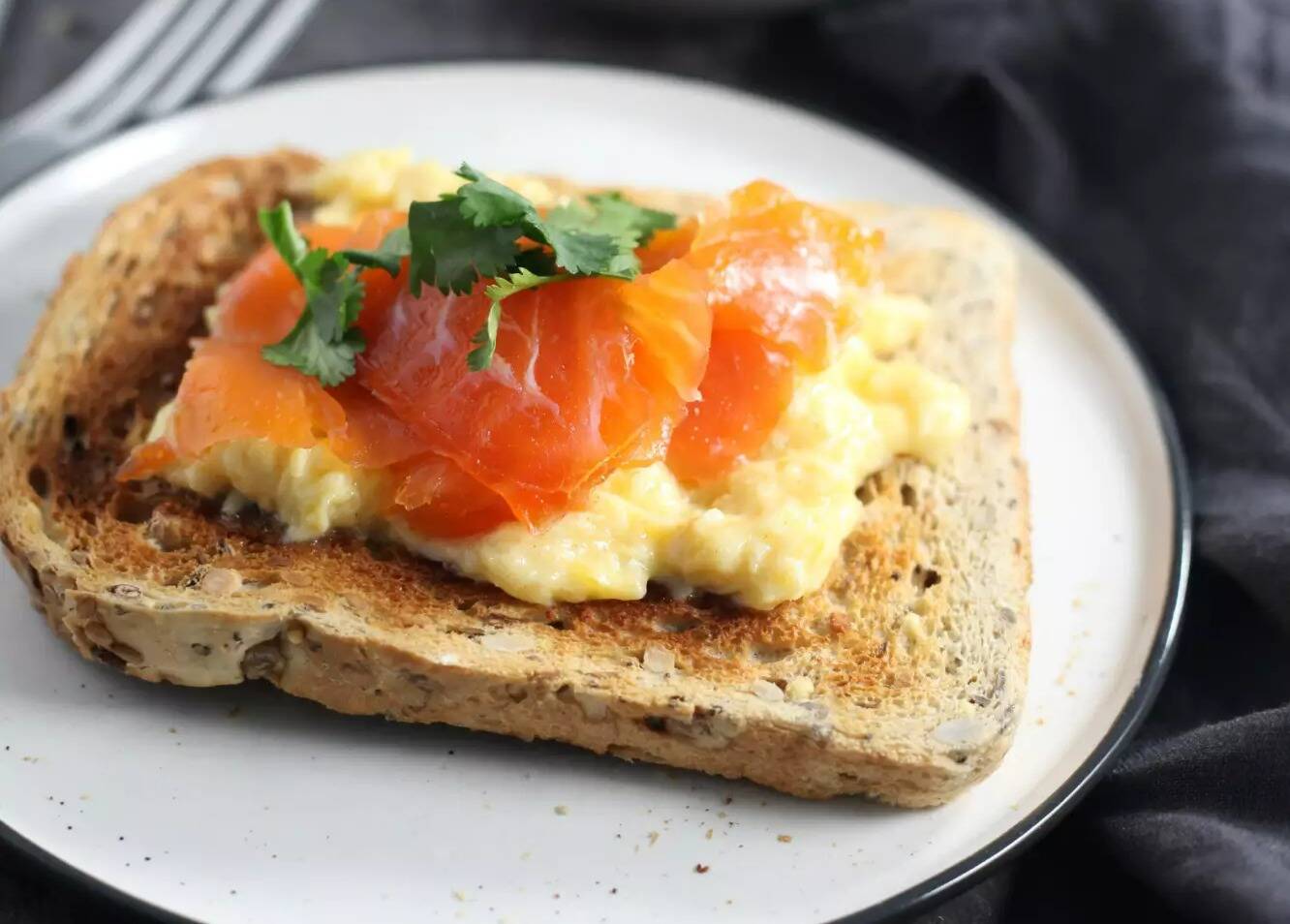 À quelques jours des fêtes de fin d'année, du saumon fumé rappelé dans toute la France