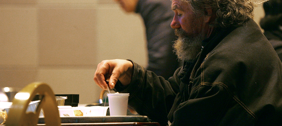 Hébergement d'urgence: le gouvernement renonce à supprimer des places en 2023