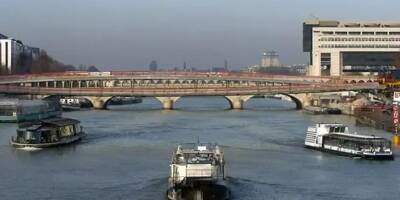 JO: la baignade d'Anne Hidalgo dans la Seine le 23 juin 