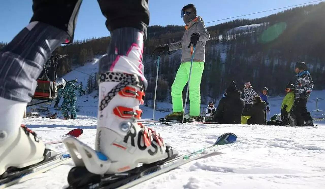 "C'était son premier jour de ski": ce que l'on sait après la mort d'une étudiante qui skiait sur une piste bleue à Val Thorens