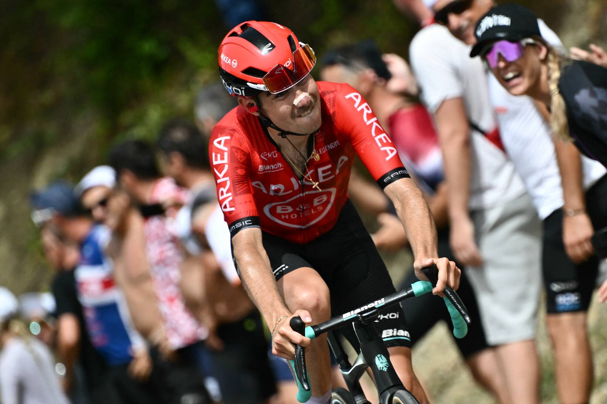 "Elle fait plaisir", le Niçois Clément Champoussin s'impose en Toscane