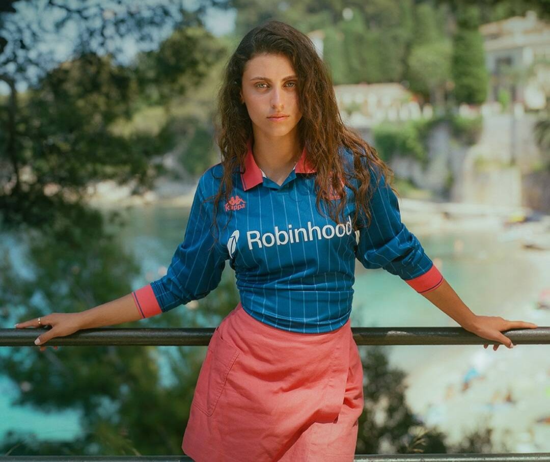 Football: l'OGC Nice dévoile son nouveau maillot third pour la saison 2025/2026