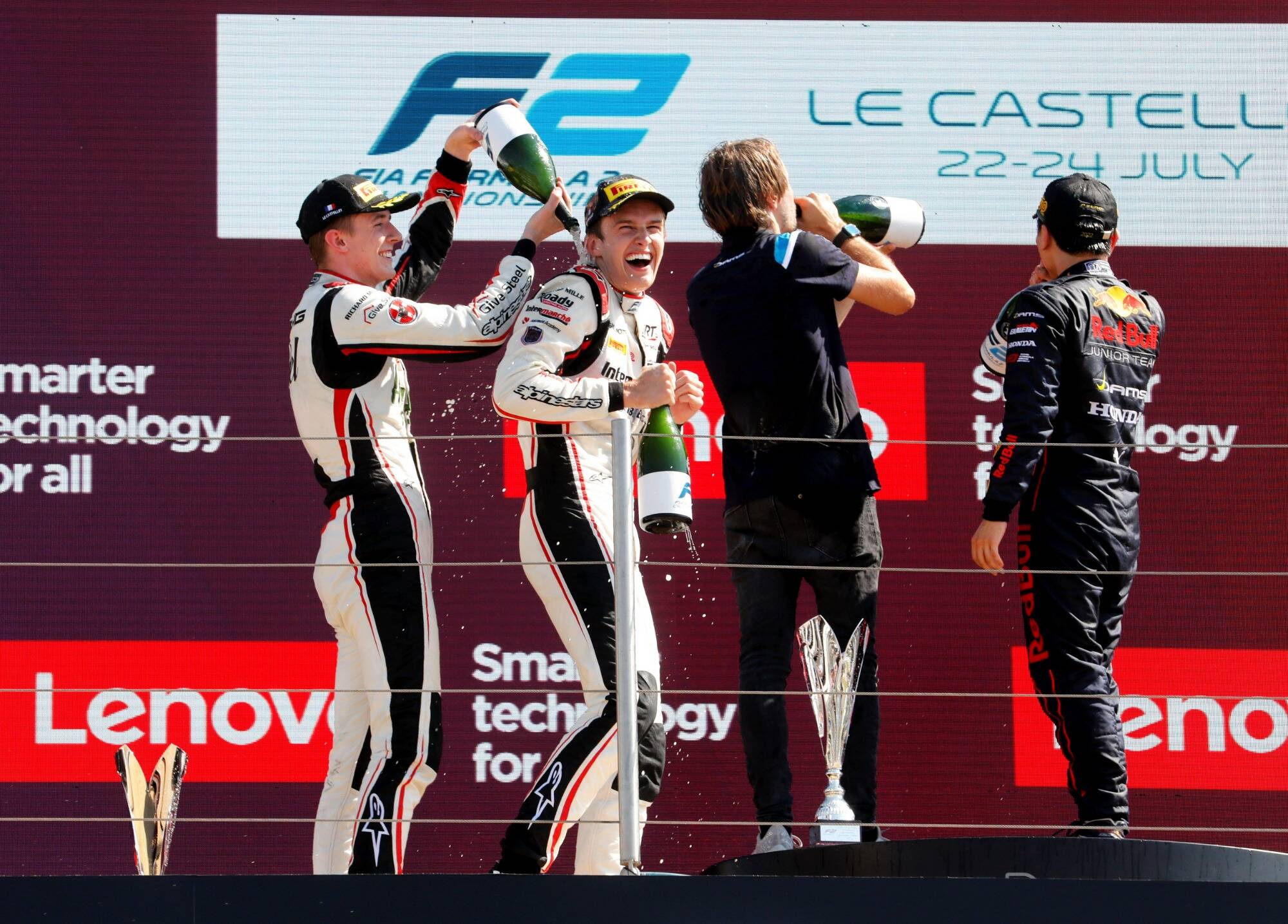 "J'ai tellement envie de revenir ici!": après son podium en F2, Théo Pourchaire au soutien du Grand Prix de France au Castellet