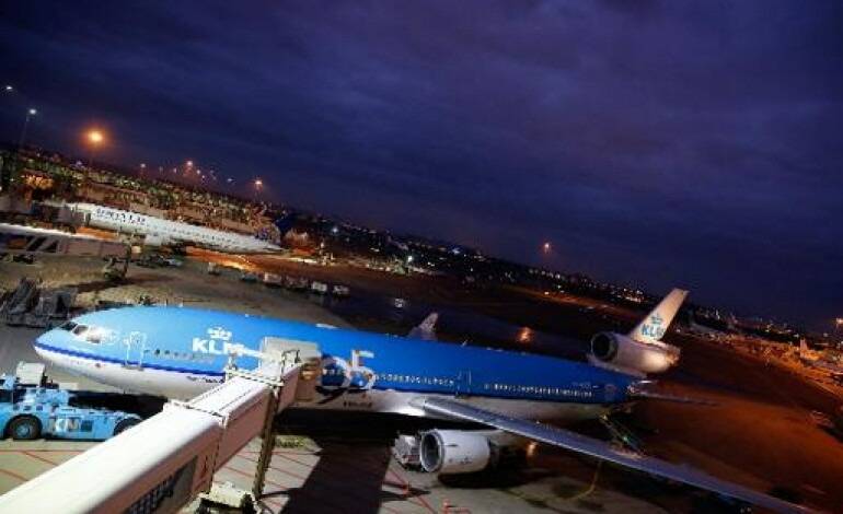 L'un des plus grands aéroports d'Europe va interdire les jets privés et les vols de nuit à partir de 2025