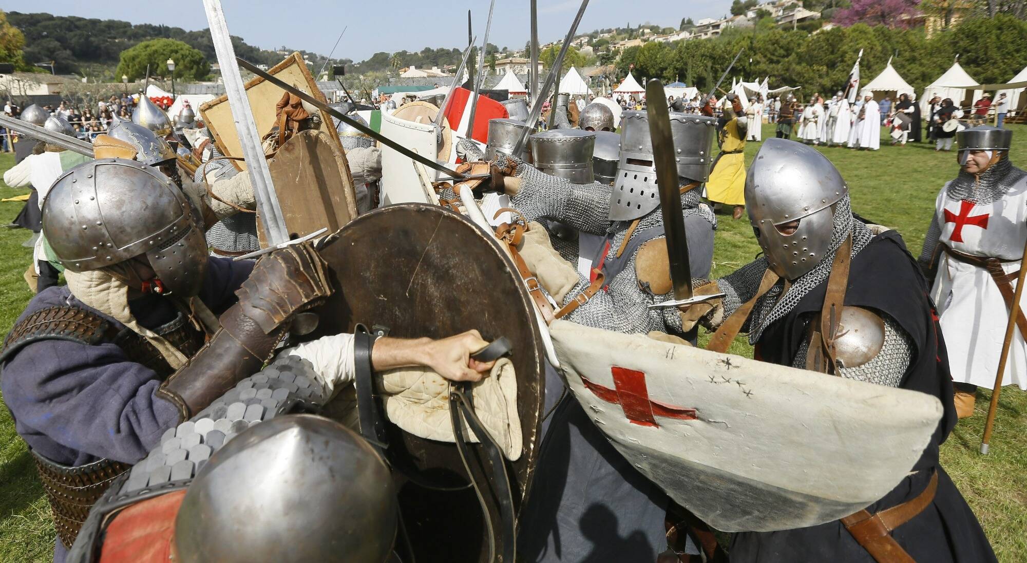 Les exposants vont-ils devoir passer à la caisse? Biot cherche des pistes de financement pour sa fête médiévale "Les Templiers"