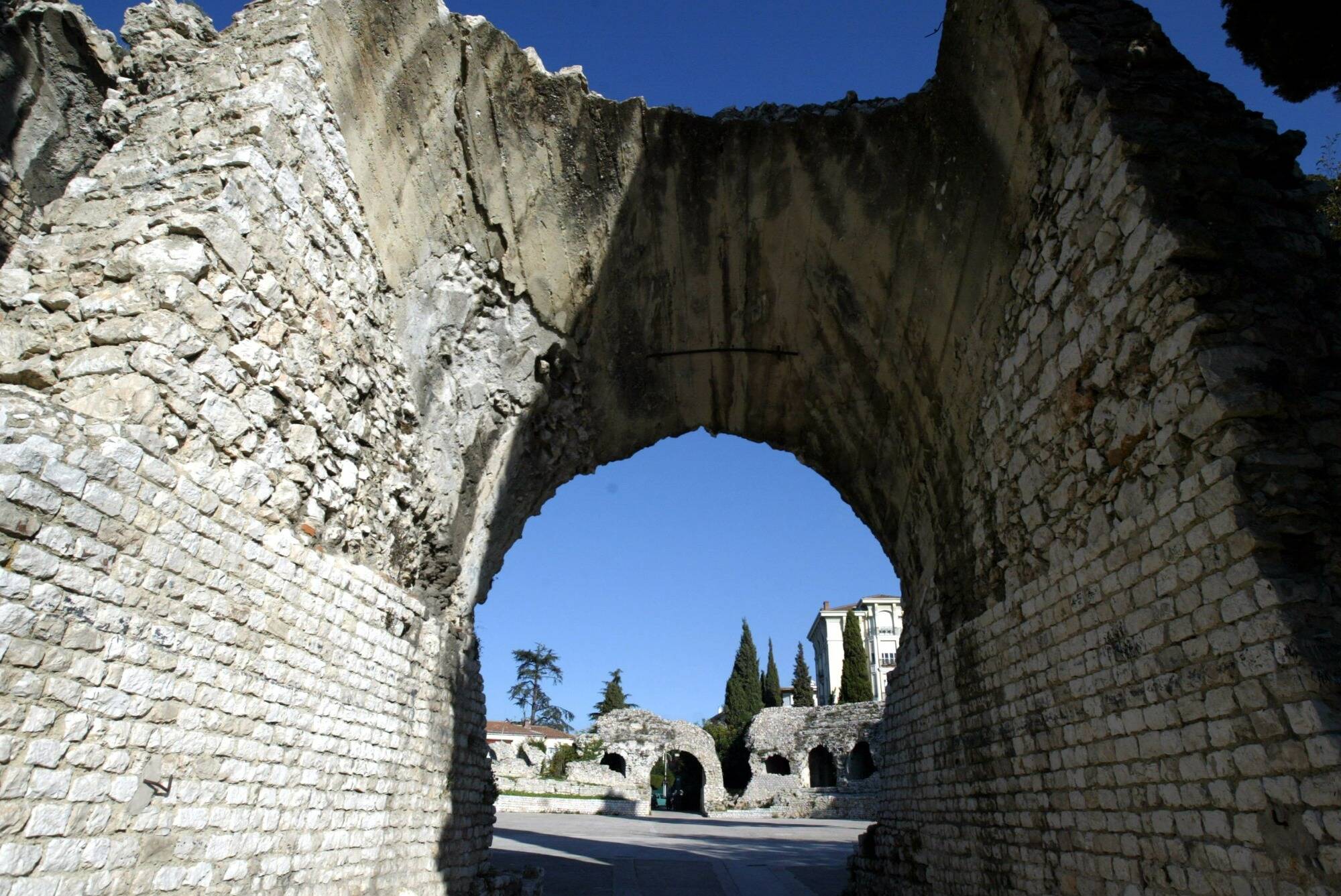 Avec le retour des spectacles aux arènes de Cimiez, les riverains s'inquiètent de la circulation et du stationnement à Nice