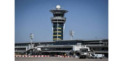 Une grève des contrôleurs aériens prévue lundi, un quart des vols annulés à Paris-Orly et Toulouse