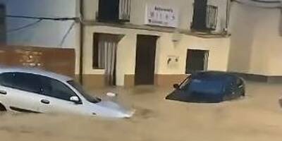 Un mort et deux disparus: les impressionnantes images des pluies torrentielles en Espagne