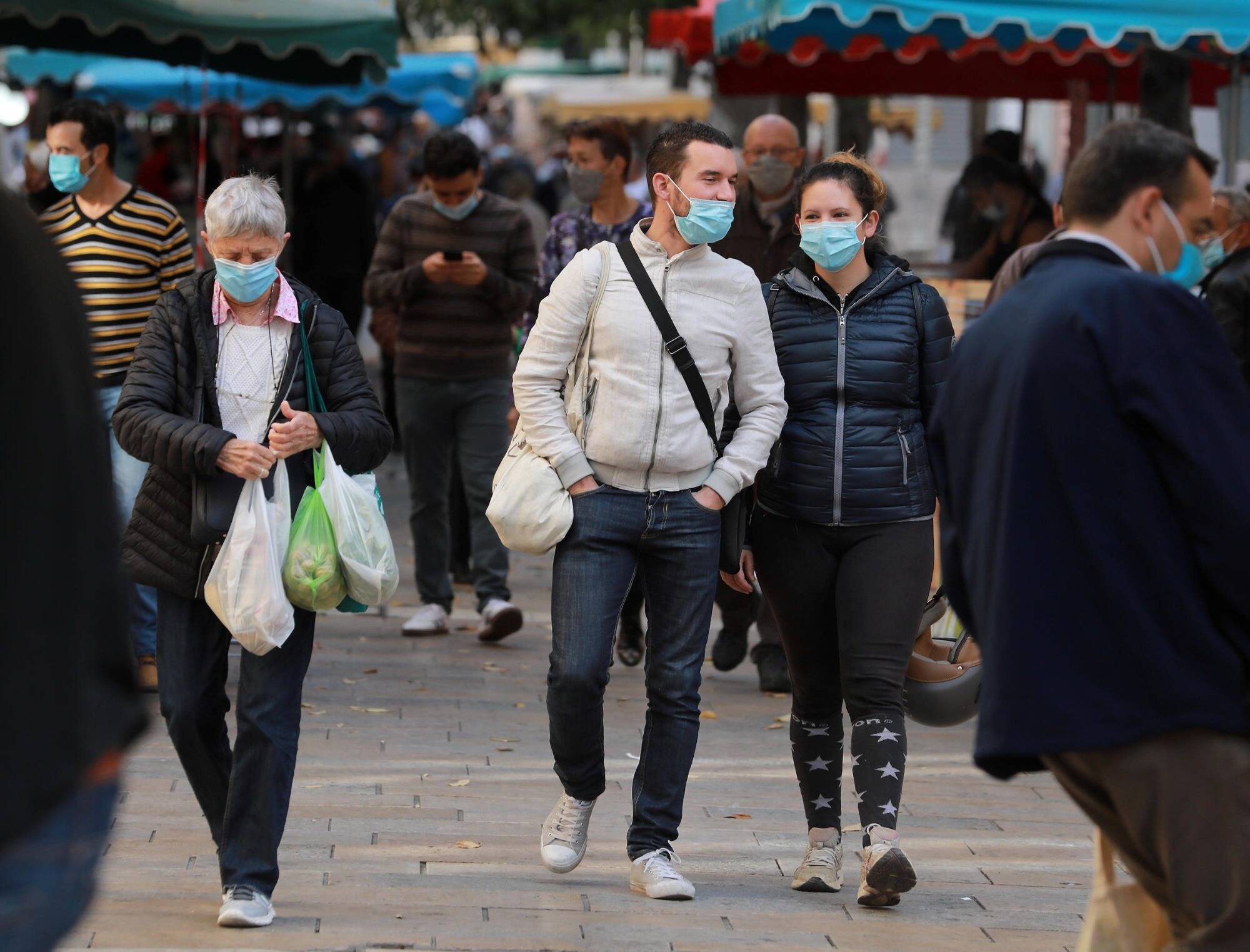 Epidémies de grippe et de Covid: des associations de malades appellent à porter le masque pour protéger les plus fragiles