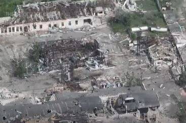 Guerre en Ukraine: Kiev déploie des renforts pour défendre la ville clé de Tchassiv Iar, 2 morts dans des bombardements