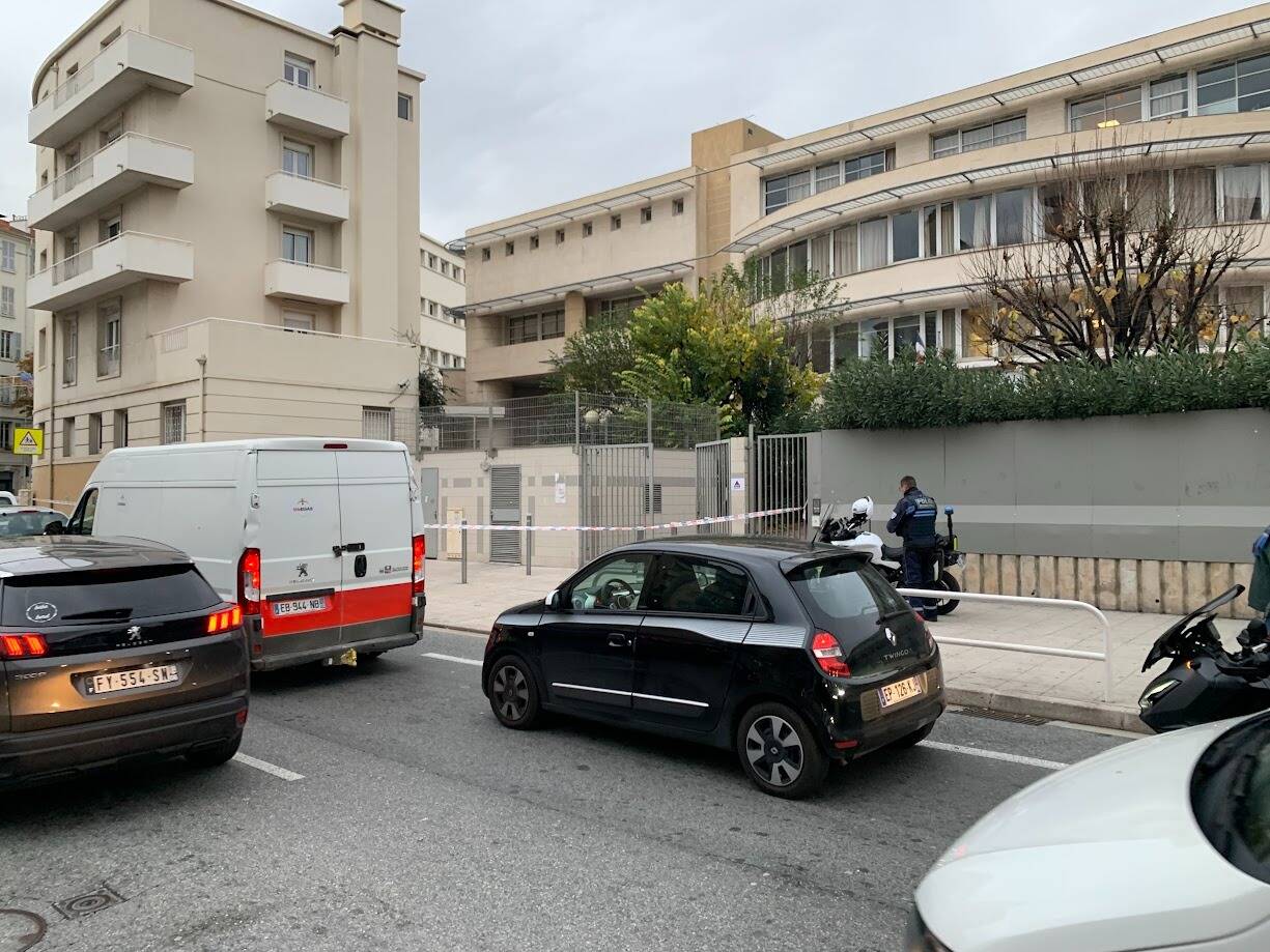De nouvelles alertes à la bombe dans trois lycées de Nice, des levées de doute en cours