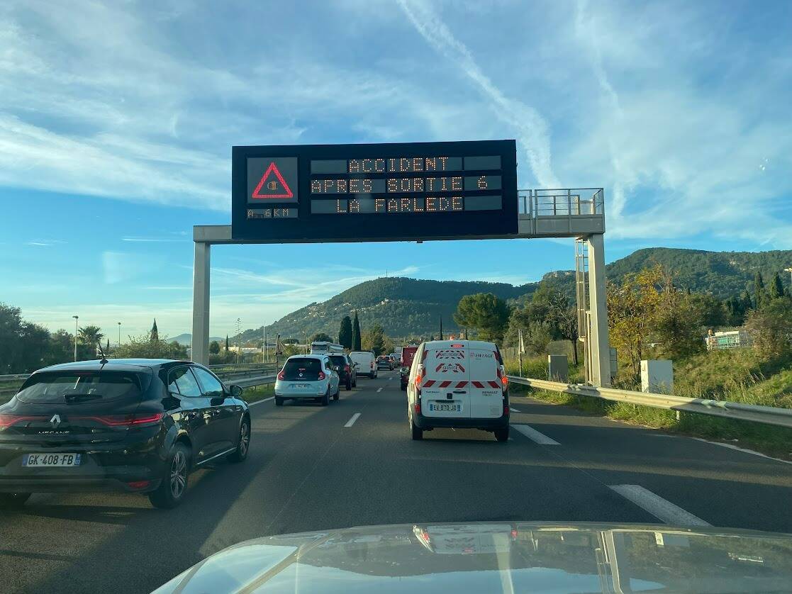 La circulation perturbée après un accident sur l'A57 ce mardi matin