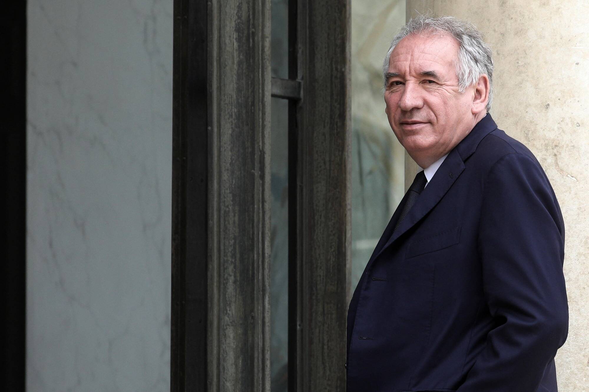 Le nouveau Premier ministre François Bayrou reconnaît "la gravité de la situation" budgétaire et évoque un "Himalaya" de difficultés... Notre direct sur le nouveau gouvernement