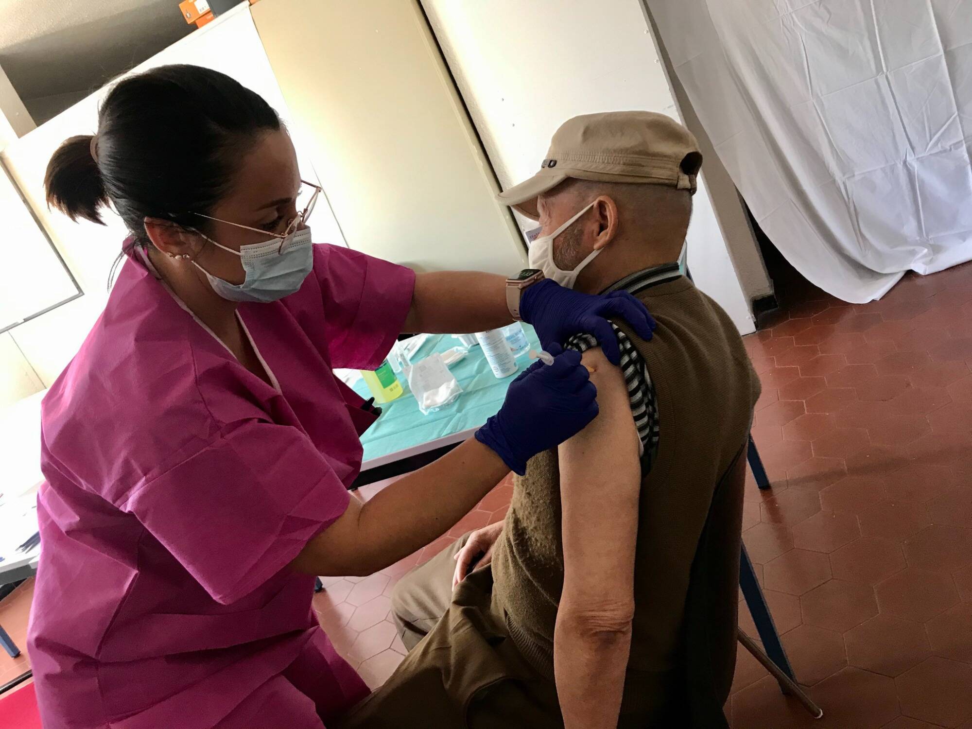 Covid-19: après l'Allemagne, la France autorisée à vacciner ses ressortissants en Chine