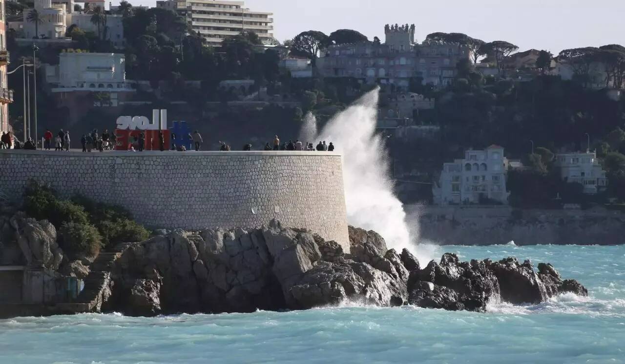 Les Alpes-Maritimes placées en vigilance jaune au vent violent, des rafales à plus de 70 km/h attendues