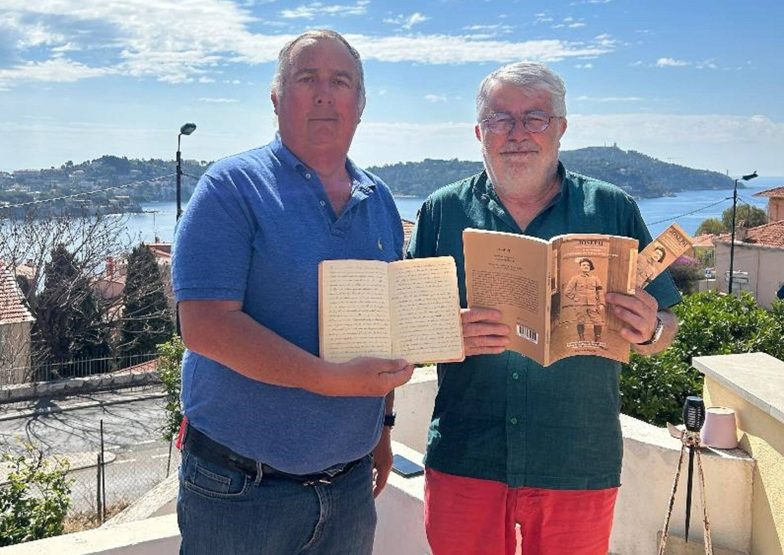 À Villefranche, il découvre le carnet de son grand-père pendant la guerre 14-18 et décide de publier ses mémoires