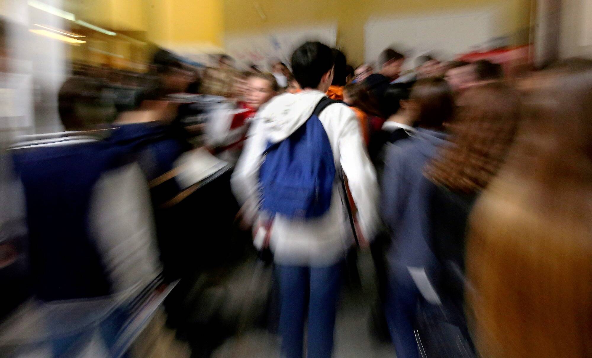 "On n'entend que ça"... mais les chiffres disent-ils vraiment que les jeunes d'aujourd'hui sont plus violents que ceux d'hier?