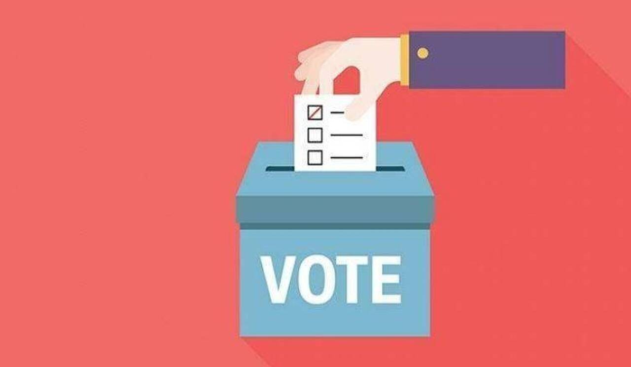 Sécurité des femmes dans l'espace public, rapport au travail, smartphone... À vous de voter pour choisir le thème de notre enquête de rentrée!