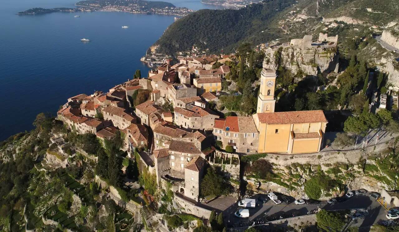 Tour de France: la colère d'une commune azuréenne presque "coupée du monde" à cause des restrictions