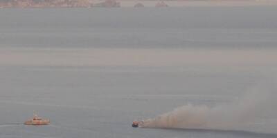 Un yacht de 30 mètres s'embrase en pleine nuit au large des îles d'Hyères, dix personnes évacuées